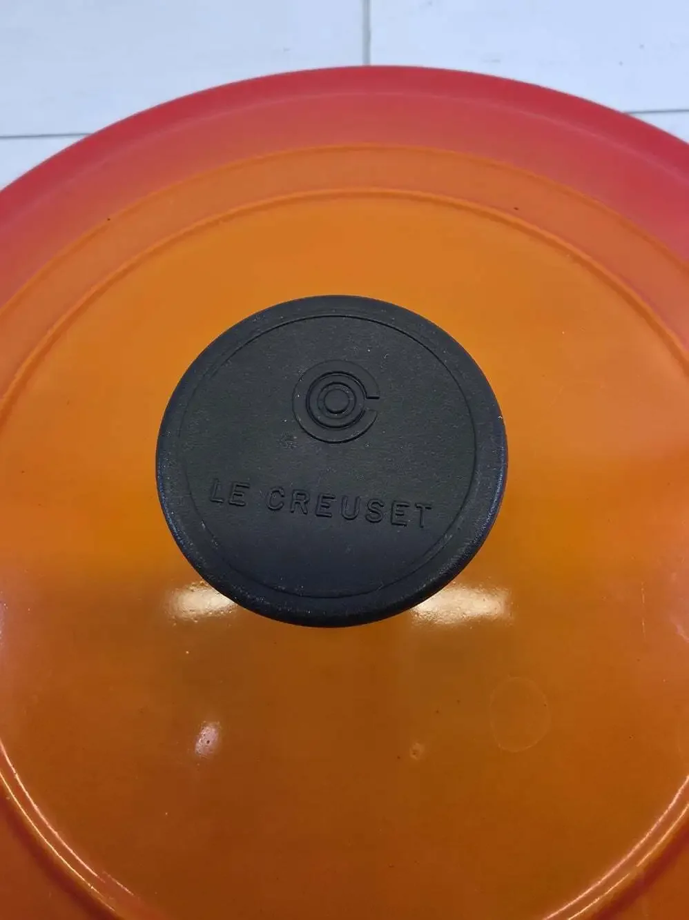 Le Creuset Flame 22cm (9